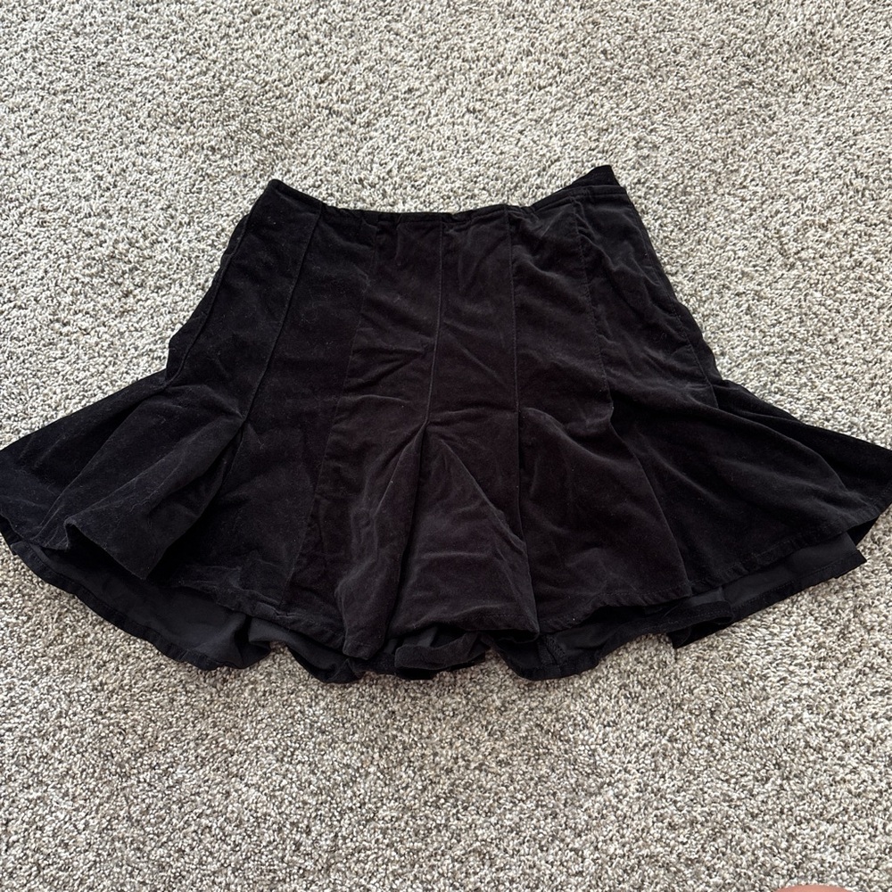 Elegant Black Women's Skirt